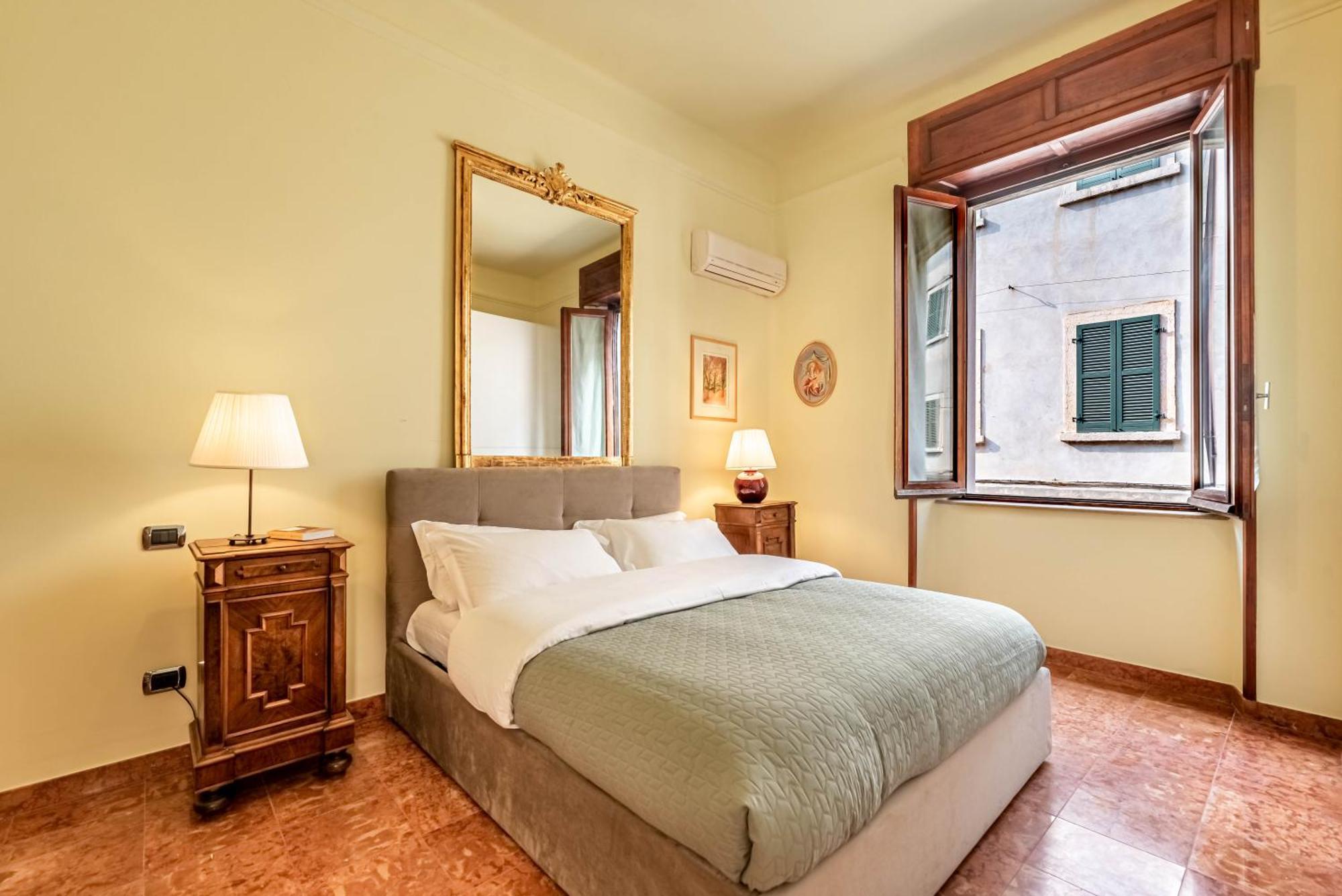 Piazza Isolo Central Apartment Βερόνα Εξωτερικό φωτογραφία