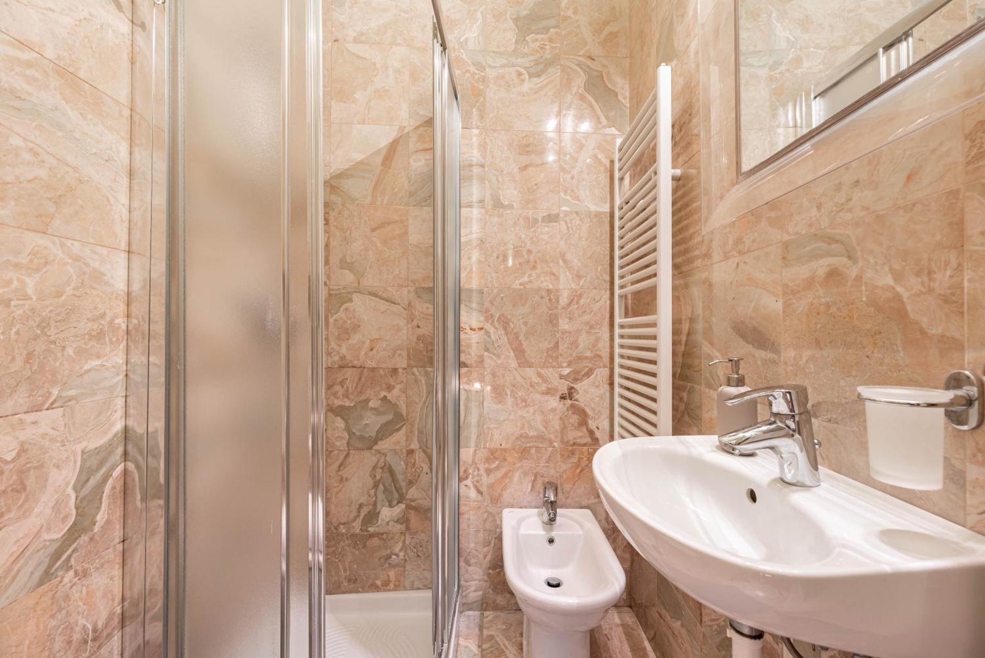 Piazza Isolo Central Apartment Βερόνα Εξωτερικό φωτογραφία