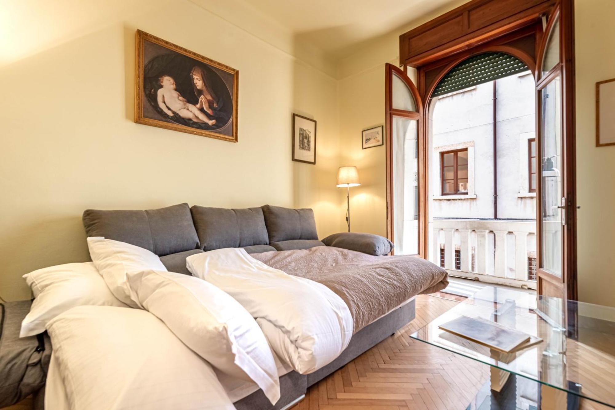 Piazza Isolo Central Apartment Βερόνα Εξωτερικό φωτογραφία